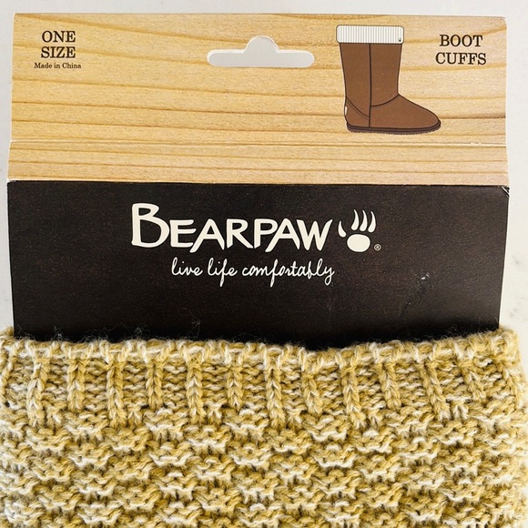 BearPaw woman’s boot cuffs - Picture 6 of 10